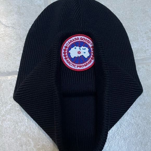 Canada Goose Arctic Program Beanie - Picture 5 of 9